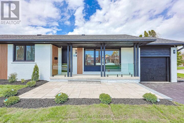 Property Photo:  158 Cass Avenue  ON M1T 2B7 