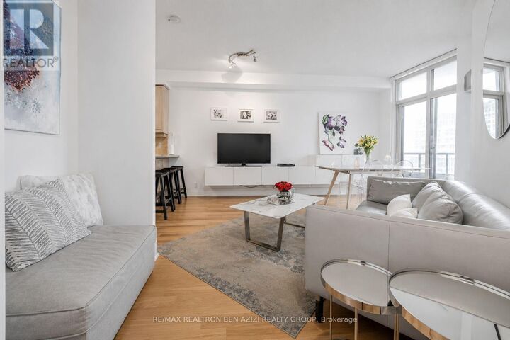 Property Photo:  80 Harrison Garden Boulevard 2324  ON M2N 7E3 