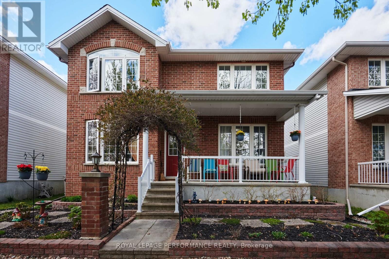 Property Photo:  317 Parkin Circle  ON K1T 4G6 