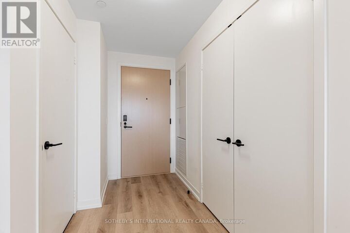 Property Photo:  5 York Garden Way 505  ON M6A 2V1 