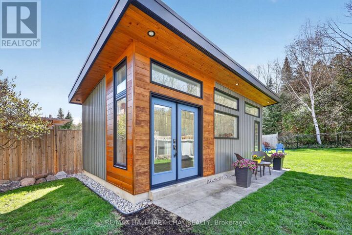 Property Photo:  19 Grants Way  ON L4N 0J4 