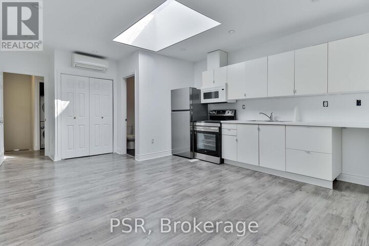 Property Photo:  1364 St Clair Avenue 202  ON M6E 1C4 