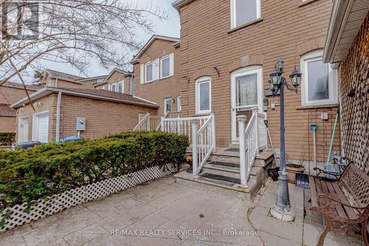 Property Photo:  130 Cutters Crescent  ON L6Y 4J8 