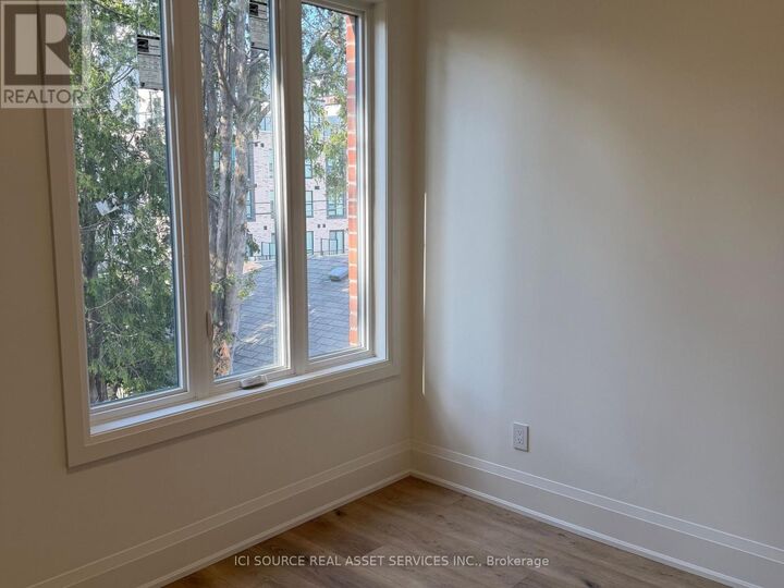 Property Photo:  28 Norcross Road Unit 1  ON M3H 2R4 