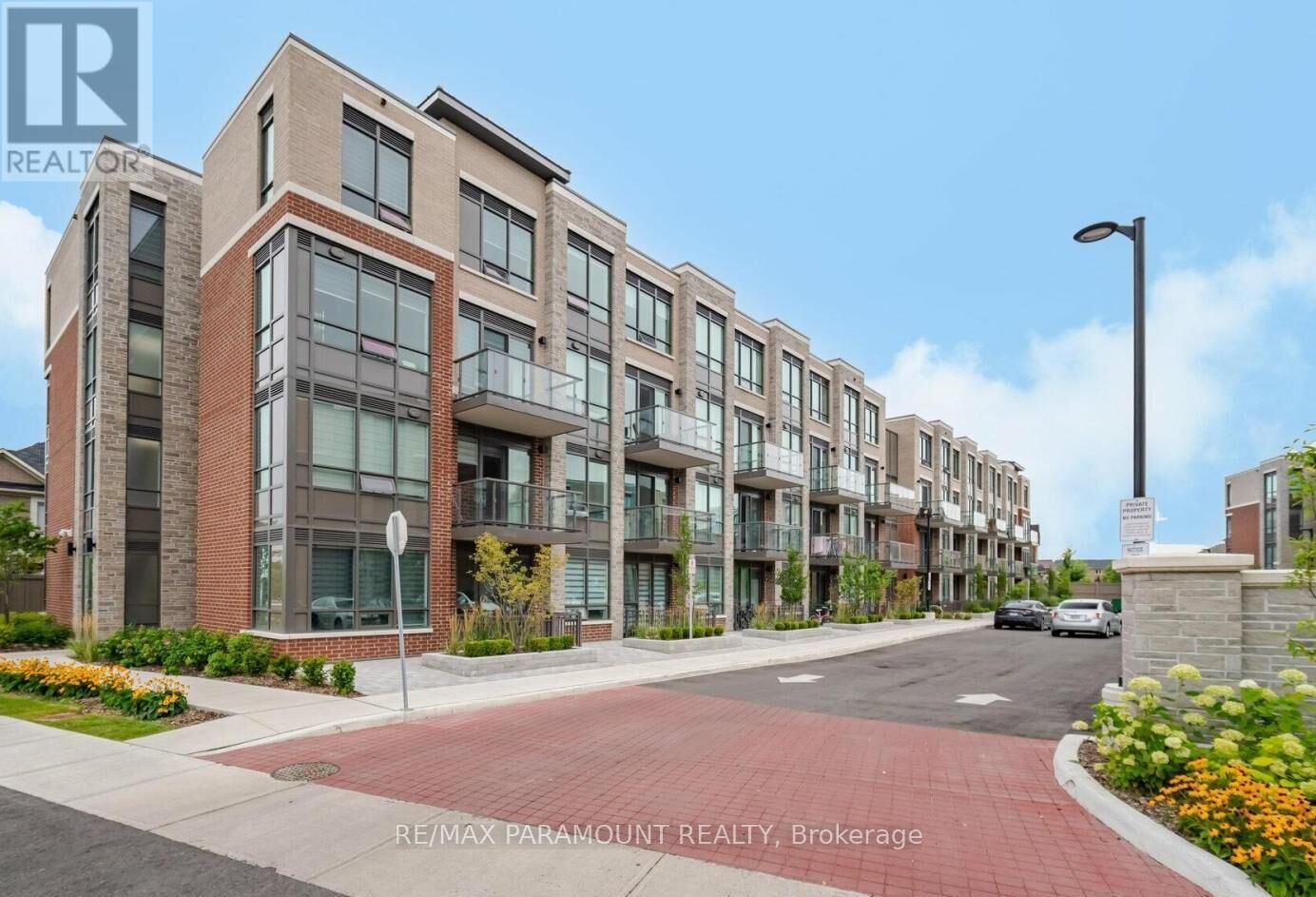 Property Photo:  85 Attmar Drive 330  ON L6P 0Y6 