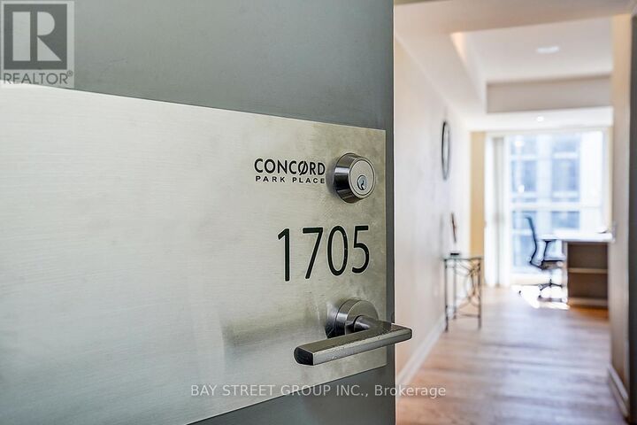 Property Photo:  29 Singer Court 1705  ON M2K 0B4 