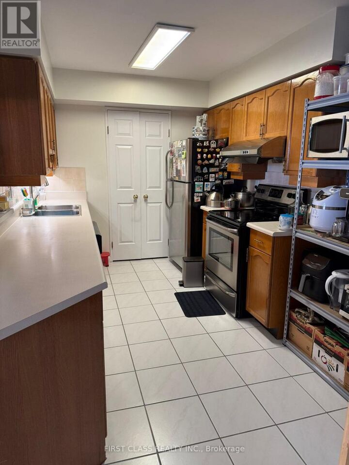 Property Photo:  175 Bamburgh Circle 708  ON M1W 3X8 