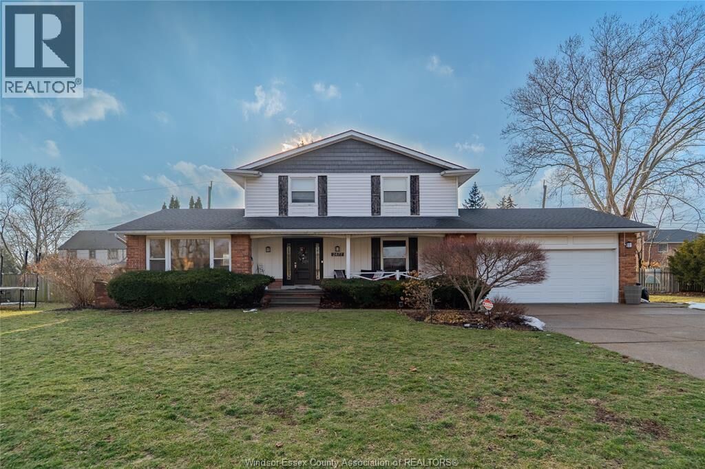 Property Photo:  2477 Mark Avenue  ON N9E 2W2 
