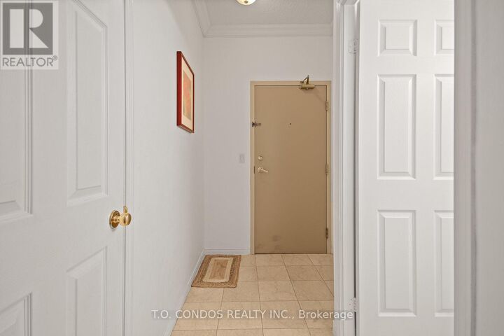 Property Photo:  909 Bay Street 1806  ON M5S 3G2 