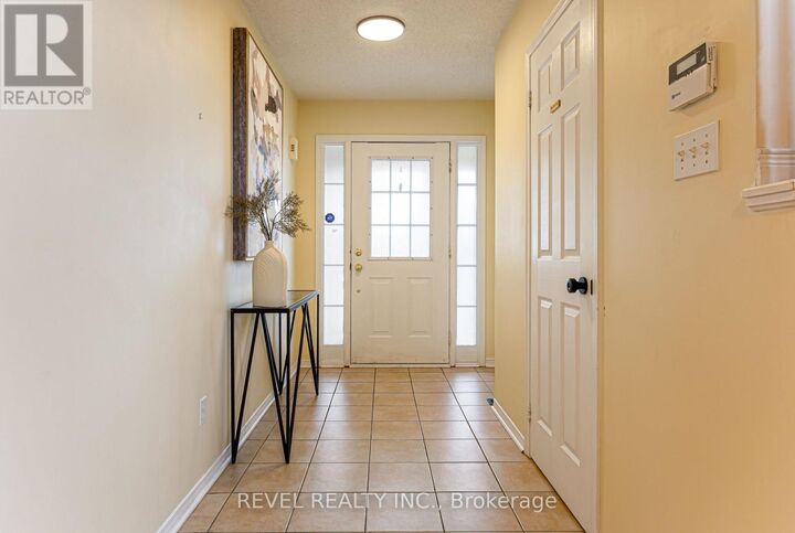Property Photo:  150 Lady May Drive  ON L1R 3M4 