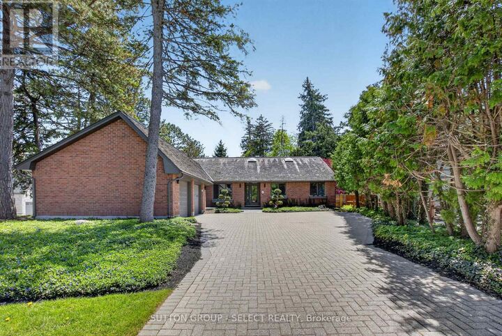 Property Photo:  8 Tallwood Circle  ON N5X 2S1 