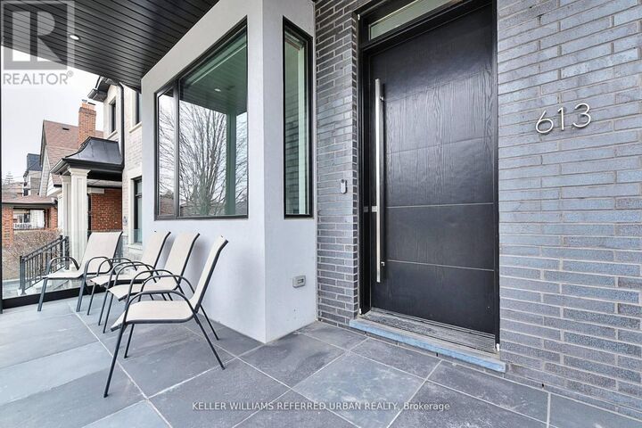 Property Photo:  613 Harvie Avenue  ON M6E 4M4 