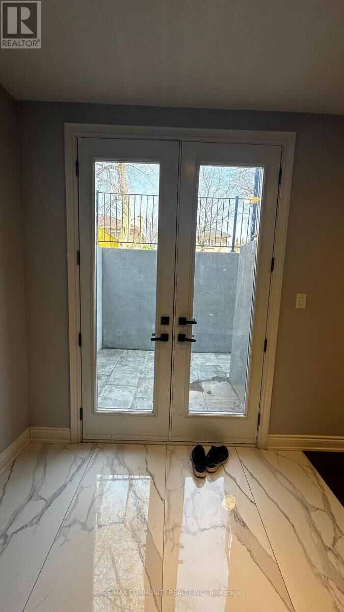 Property Photo:  331 Morrish Road  ON M1C 1E9 