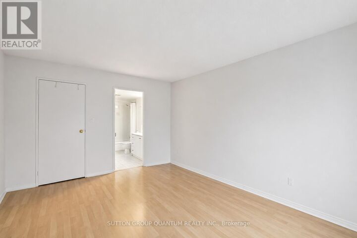 Property Photo:  5765 Yonge Street 706  ON M2M 4H9 