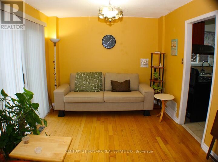 Property Photo:  173 Lech Walesa Drive  ON L5B 3H1 