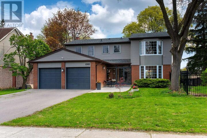 Property Photo:  6942 Barrisdale Drive  ON L5N 2H4 