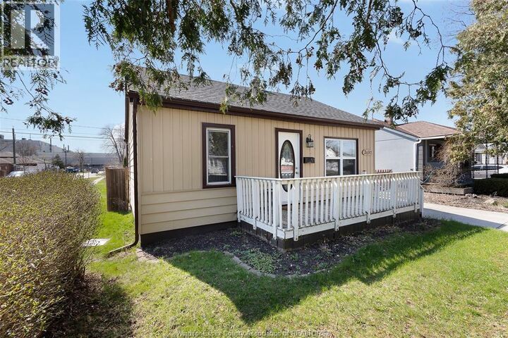Property Photo:  2497 Chandler  ON N8W 4A7 