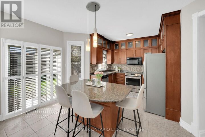 Property Photo:  217 Ellis Crescent  ON L9T 6B5 