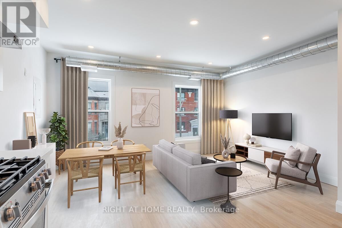 Property Photo:  115 Catharine Street North 2  ON L8R 1J5 