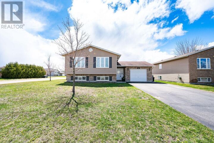 Property Photo:  52 Highland Park Drive  ON K8H 0A3 
