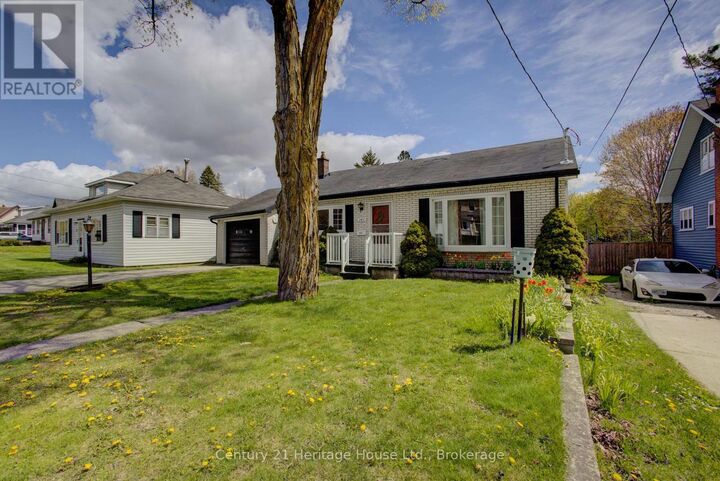 Property Photo:  267 Albert Street South  ON N0G 1R0 