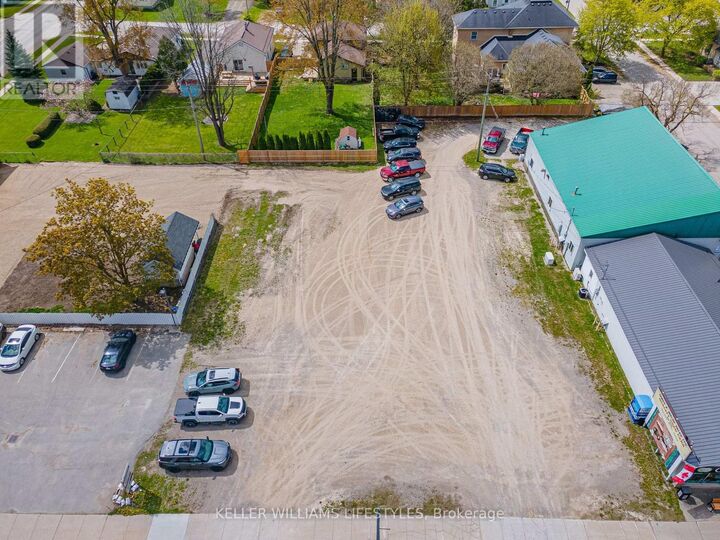 Property Photo:  167 Ailsa Craig Main Street  ON N0M 1A0 