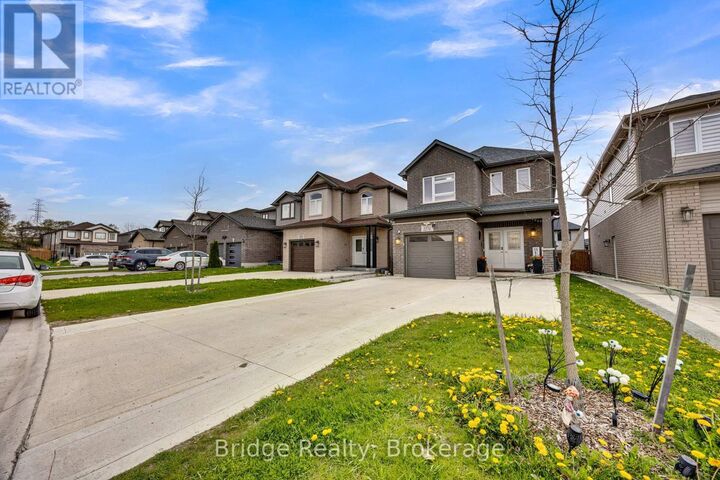 Property Photo:  2832 Doyle Drive  ON N6M 0G7 