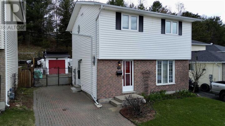 Property Photo:  44 Hergott Ave  ON P5A 3A8 