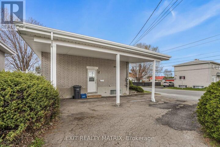 Property Photo:  1380 Lansdowne Street  ON K6A 1J4 