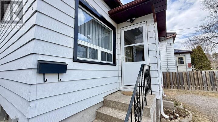 Property Photo:  239 Egan St  ON P7A 2W6 