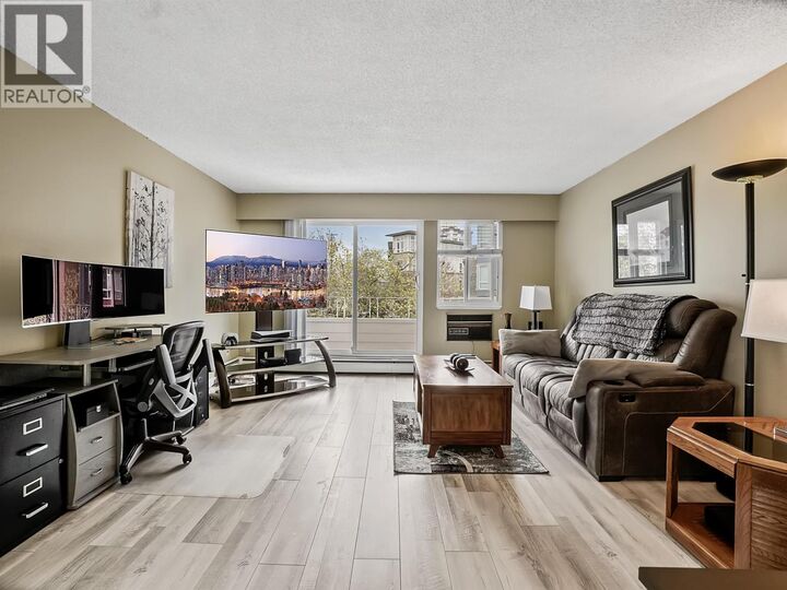Property Photo:  12096 222 Street 207  BC V2X 5W1 
