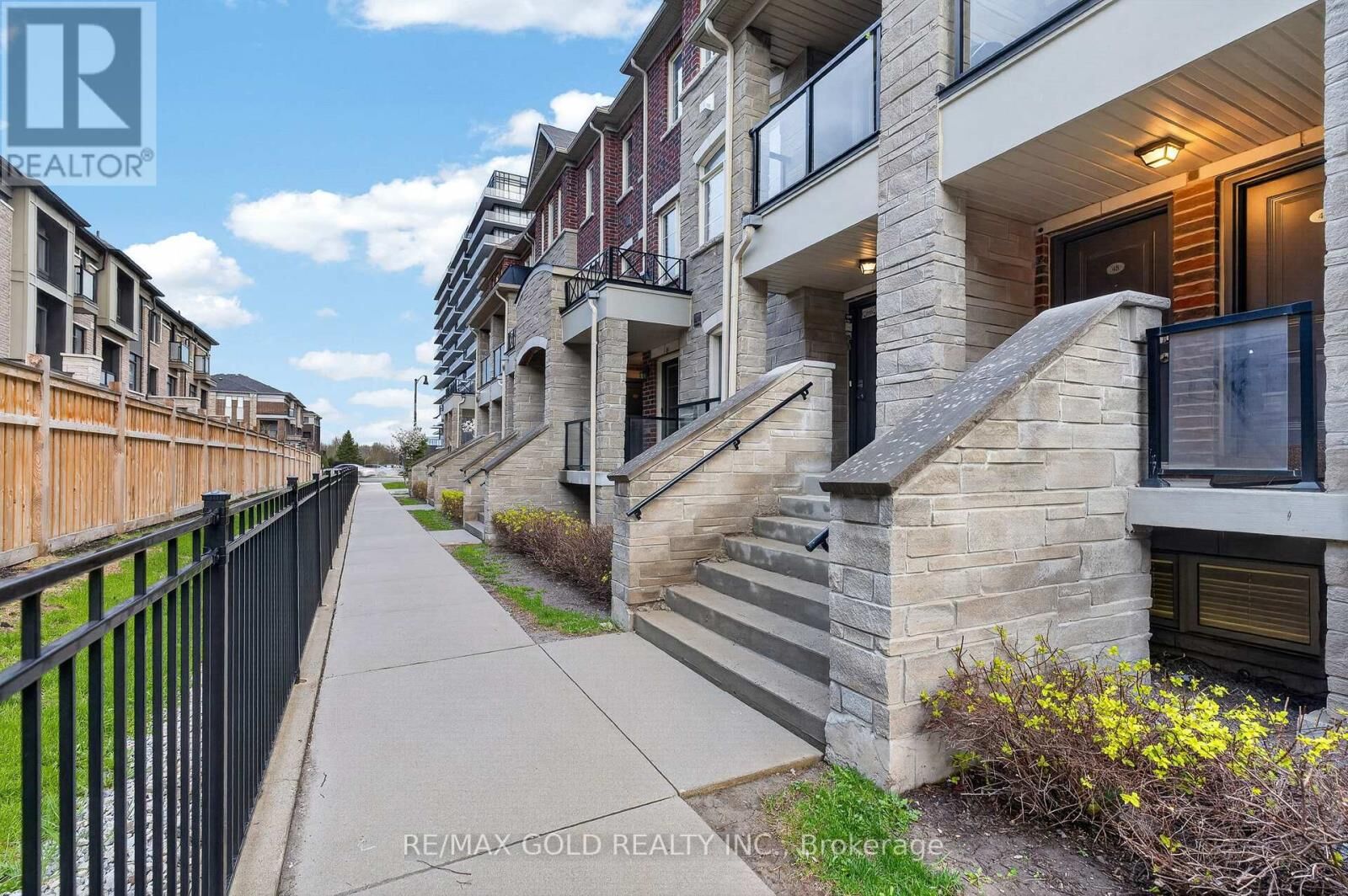 Property Photo:  200 Veterans Drive 48  ON L7A 4S6 