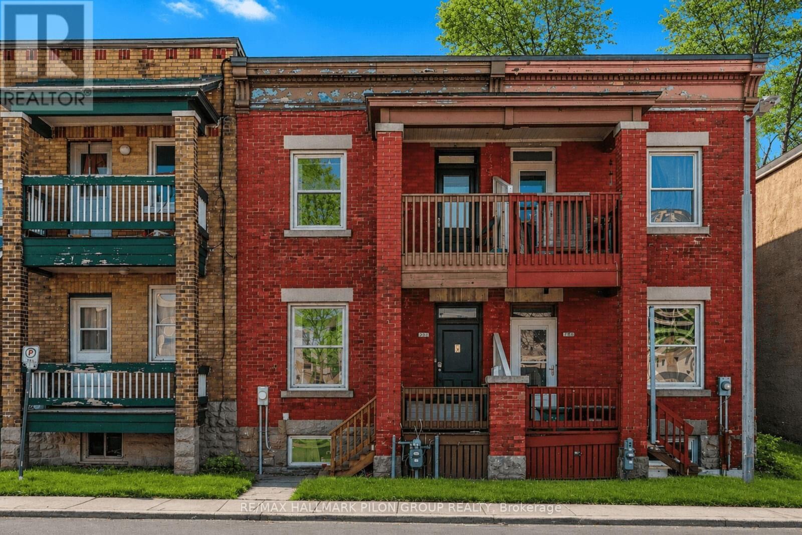 Property Photo:  132 Beausoleil Drive  ON K1N 7V6 