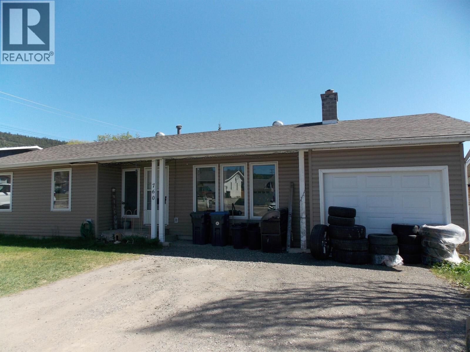 Property Photo:  760 Smith Street  BC V2G 4A5 
