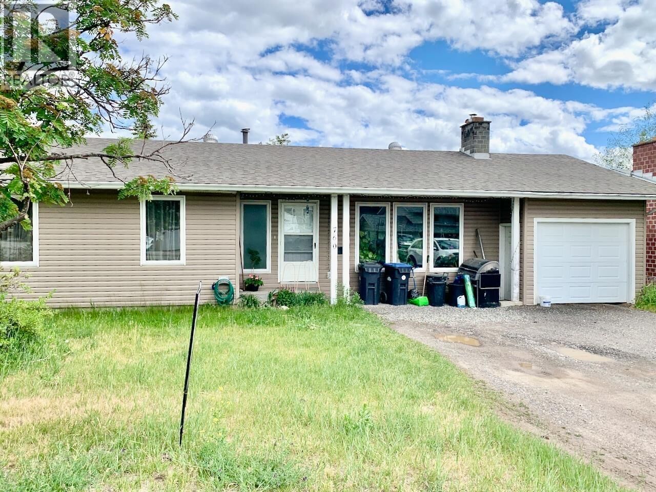 Property Photo: 760 Smith Street BC V2G 4A5