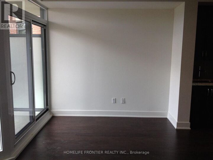 Property Photo:  7608 Yonge Street 422  ON L4J 0J5 