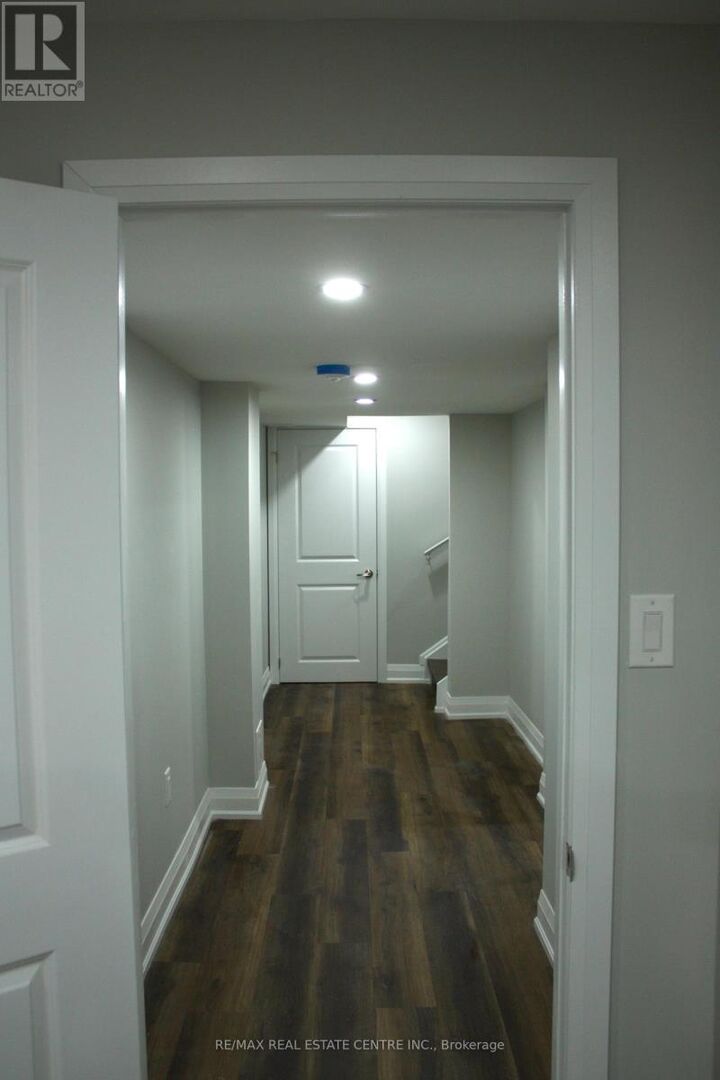 Property Photo:  104 Limestone Lane  ON L9V 3Y3 
