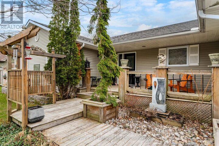 Property Photo:  59 Withall Grove  ON L0L 2T0 