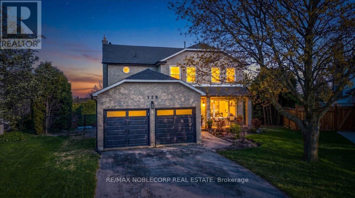 Property Photo:  128 McCauley Court  ON L3Y 7W2 