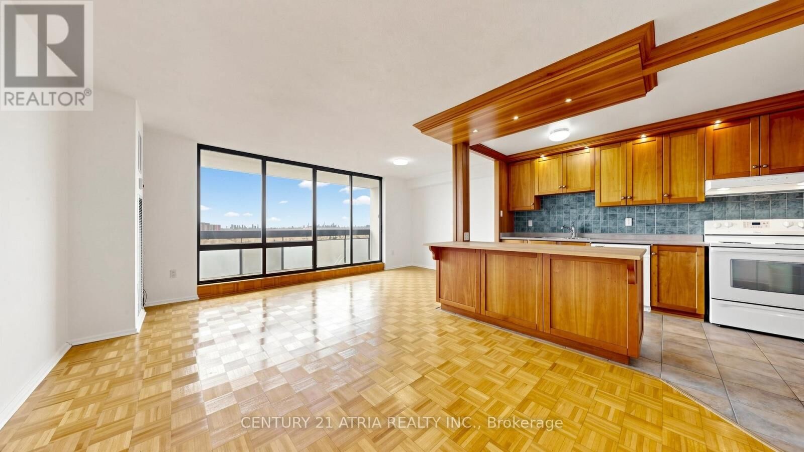 Property Photo:  260 Seneca Hill Drive 1610  ON M2J 4S6 
