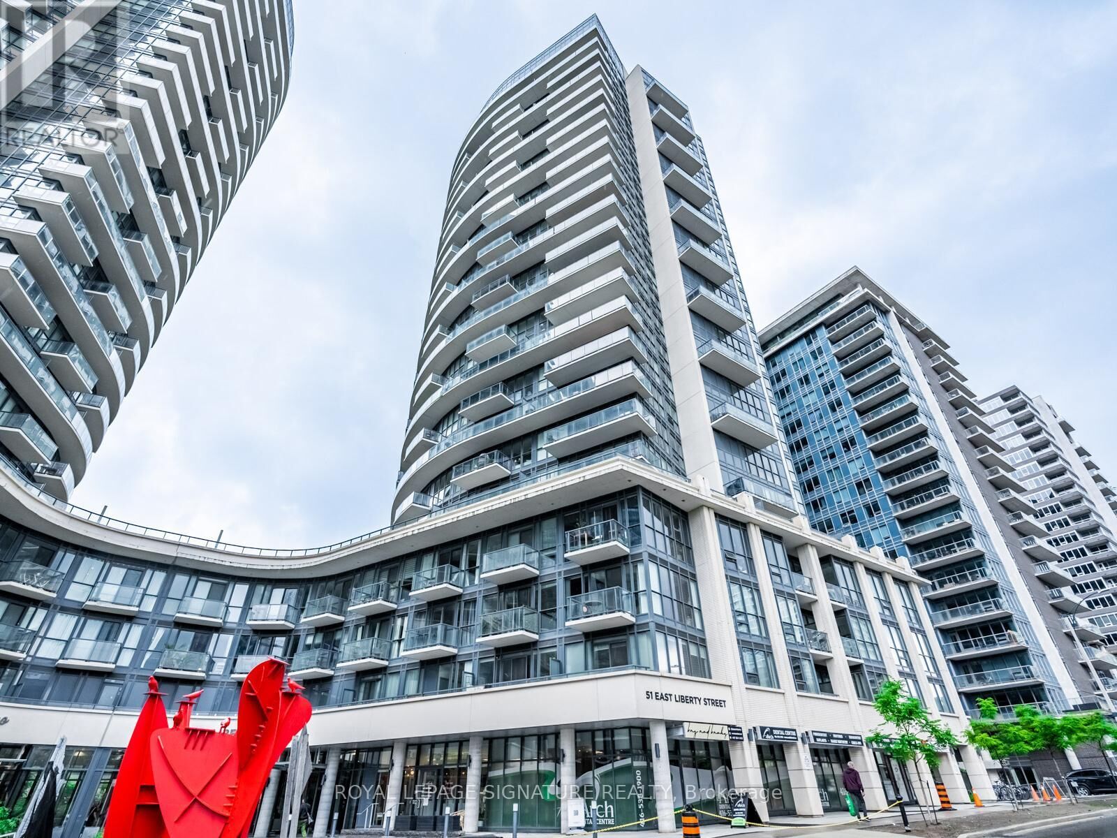 Property Photo:  51 East Liberty Street 2102  ON M6K 3P8 