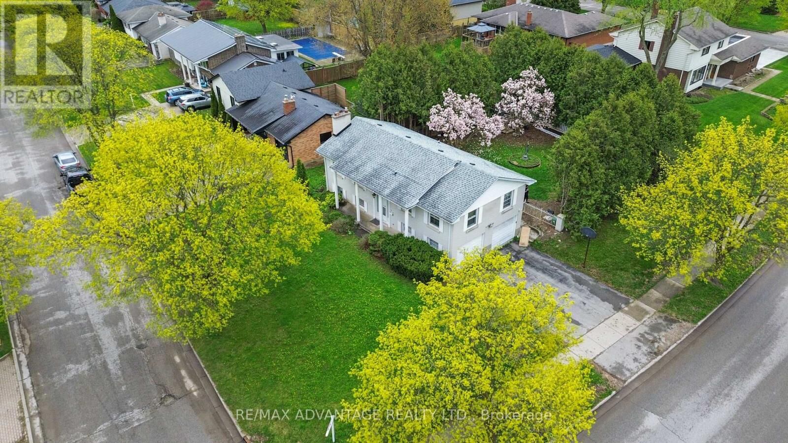 Property Photo:  485 Chiddington Avenue  ON N6C 2W1 