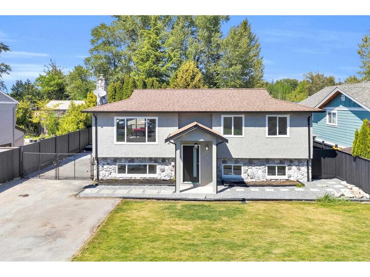 Property Photo:  26689 32A Avenue  BC V4W 3G3 