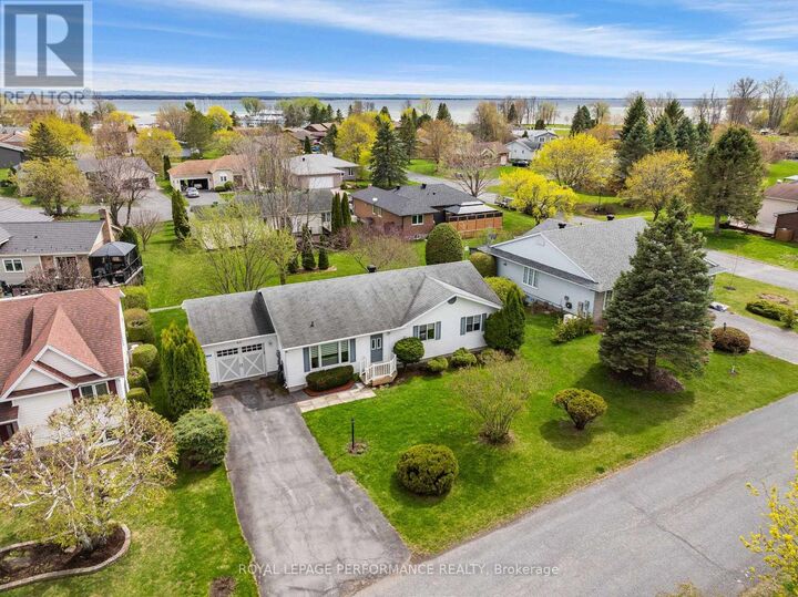 Property Photo:  6277 Macrae Court  ON K0C 1E0 