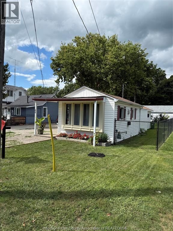 Property Photo:  64 County Rd 50  ON N0R 1G0 