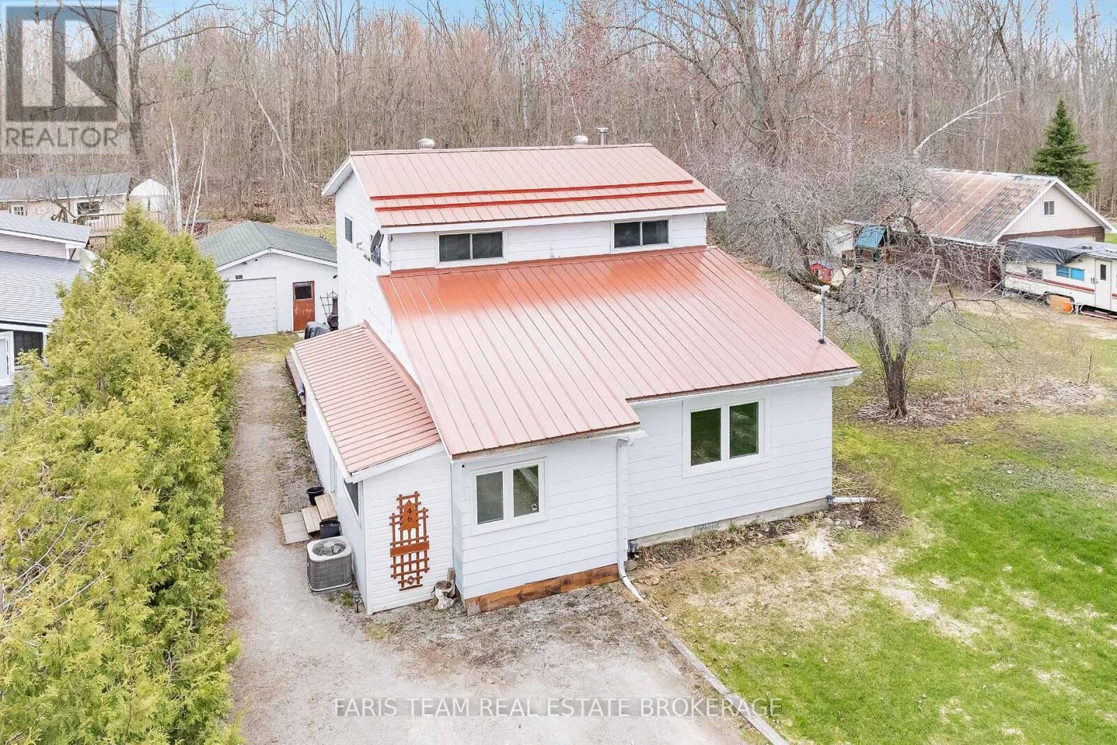 Property Photo:  46 Hearthstone Drive  ON L0K 2C0 