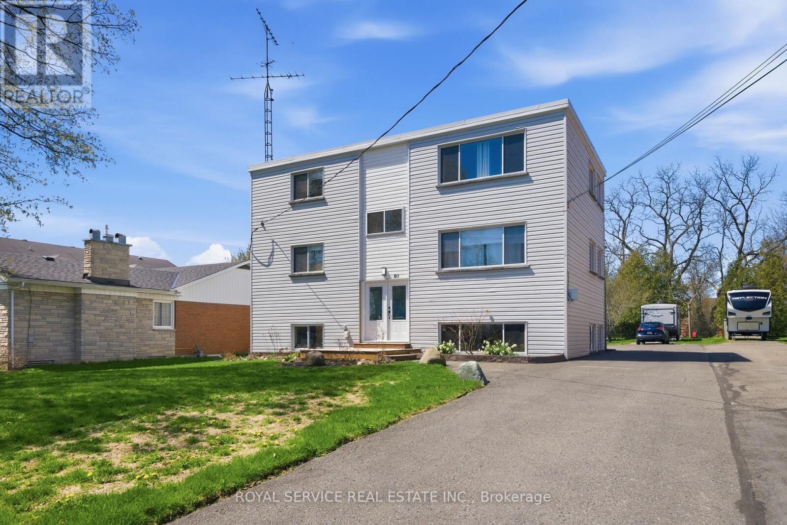 Property Photo:  80 Princess Street  ON L1A 2R1 