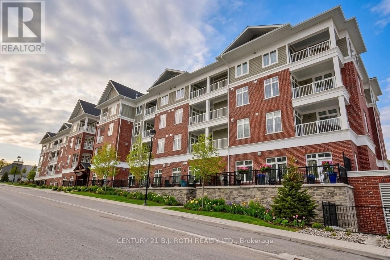 Property Photo:  40 Horseshoe Boulevard 107  ON L4M 4Y8 