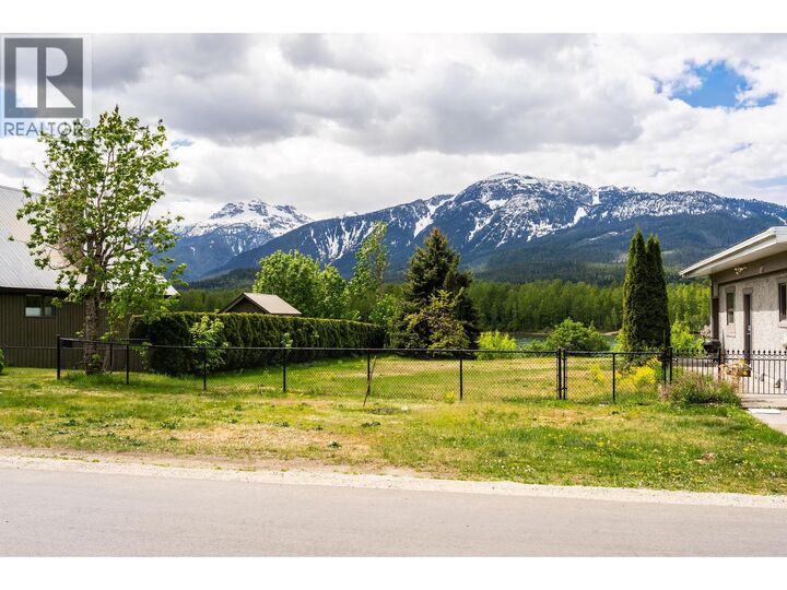 Property Photo:  1311 Front Street  BC V0E 2S0 