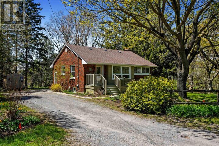 Property Photo:  130 Lyle Street South  ON K0K 2G0 